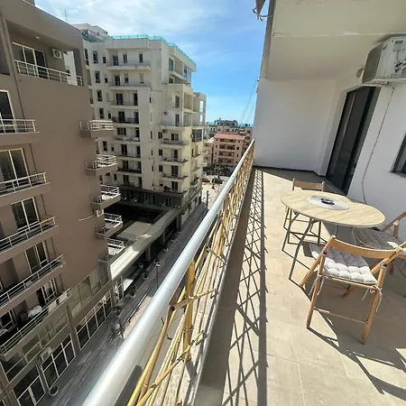 City Beach Apartment * Дуррес